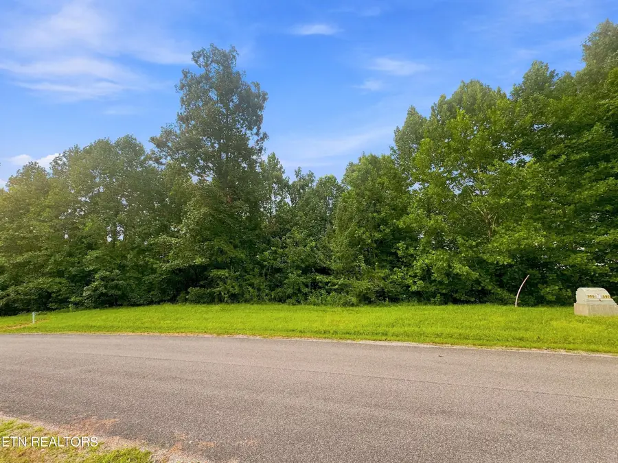 598 N Two Rivers Rd, Lafollette, TN 37766 - #3