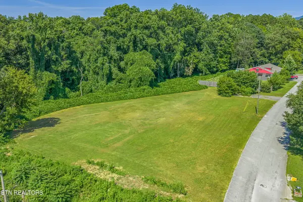 Hannah Drive, Oliver Springs, TN 37840
