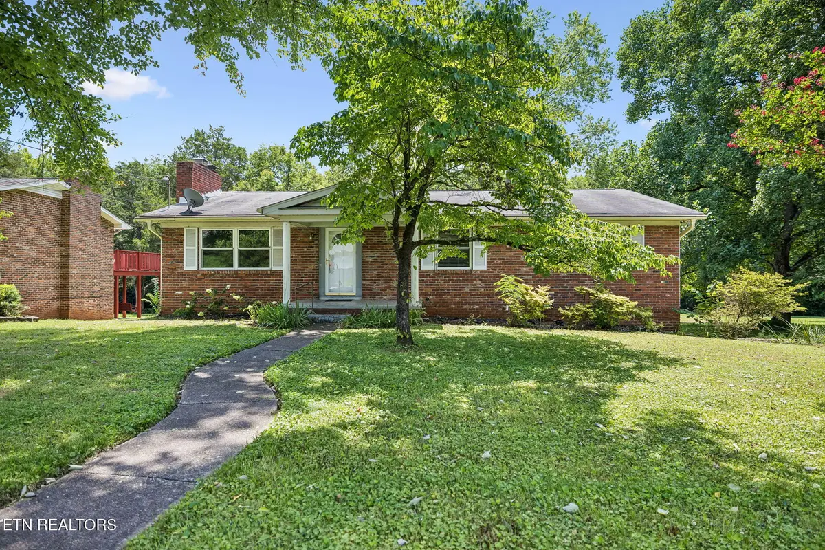 9408 Sarasota Drive, Knoxville, TN 37923 - #1