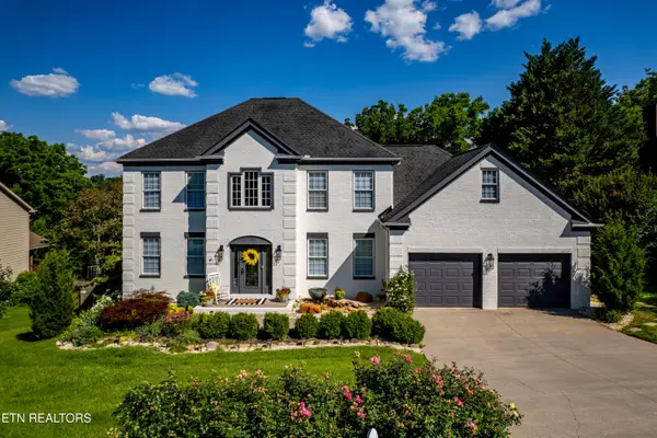12612 Broken Saddle Rd, Farragut, TN 37934