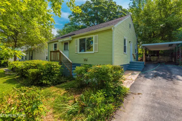 804 E Columbia Ave, Knoxville, TN 37917