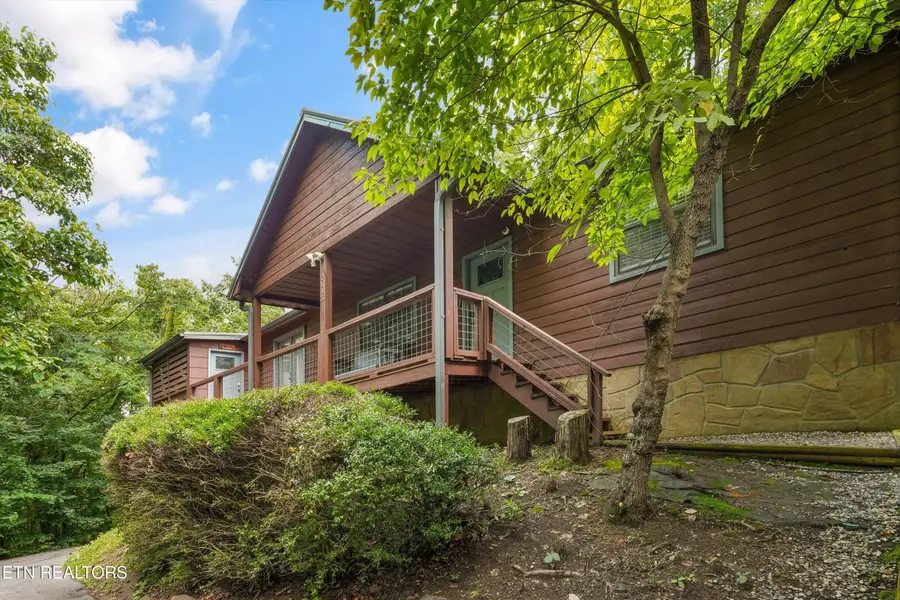 2113 Applewood Rd, Sevierville, TN 37862 - #2