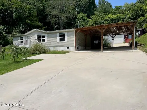 2321 W Copeland Drive, Powell, TN 37849