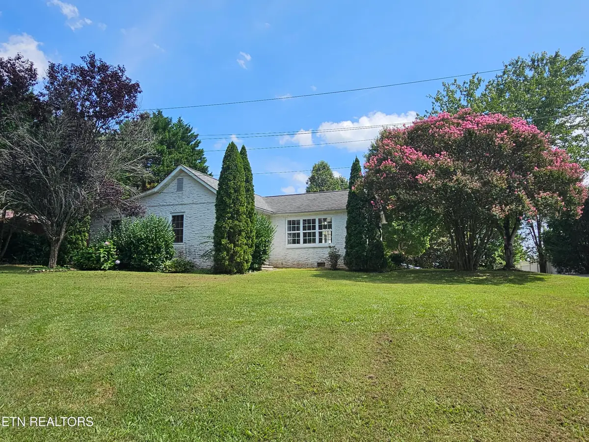 1029 E Race St, Kingston, TN 37763 - #1