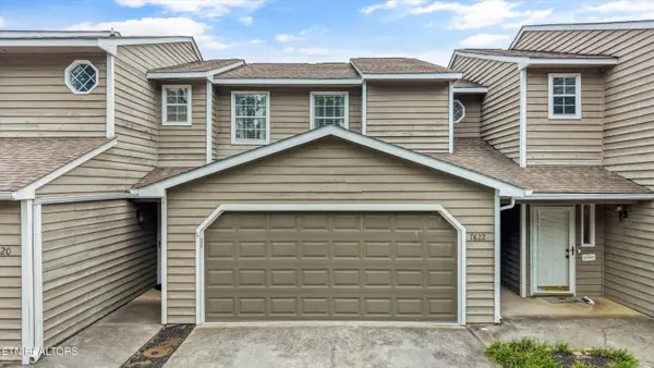 7822 Village Drive, Knoxville, TN 37919