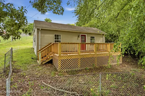 1312 Hammerhill Rd, Athens, TN 37303