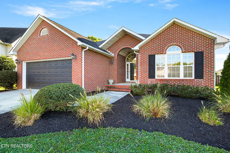 509 Pebble Creek Rd, Knoxville, TN 37918 - #3