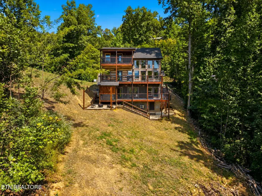 626 Jess Field Rd, Gatlinburg, TN 37738 - #2