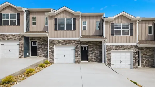 1412 Relaxation Run, Sevierville, TN 37876