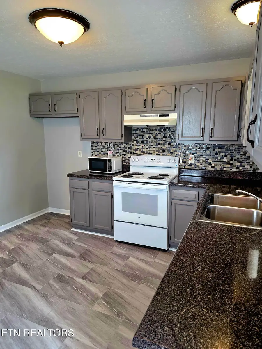 505 E Emerald Ave, Knoxville, TN 37917 - #3