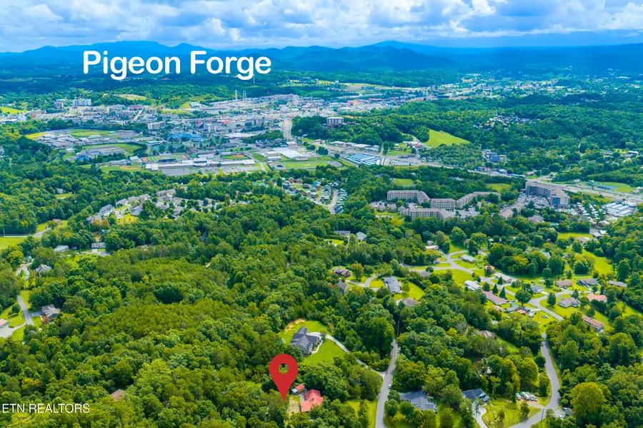 744 Lee Circle, Sevierville, TN 37862 - #2