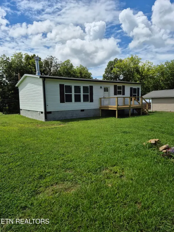 27 N Niota Rd, Englewood, TN 37329