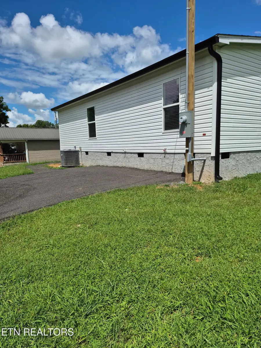 27 N Niota Rd, Englewood, TN 37329 - #2