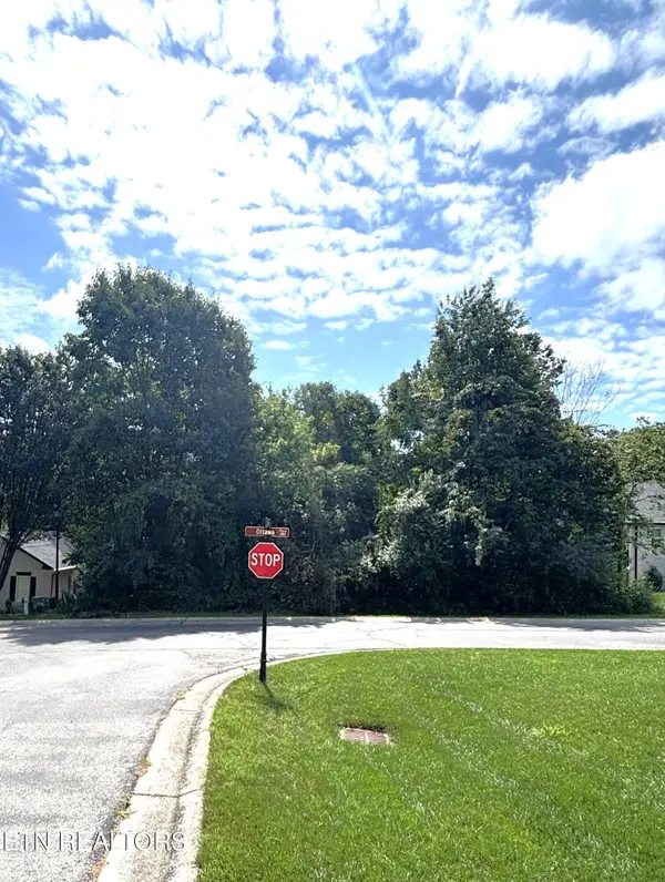 203 Ottawa Place, Loudon, TN 37774