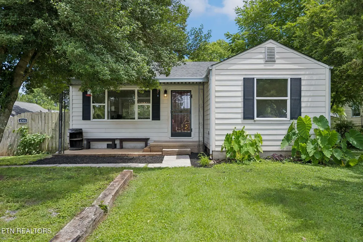 4300 Woodlawn Pike, Knoxville, TN 37920 - #1