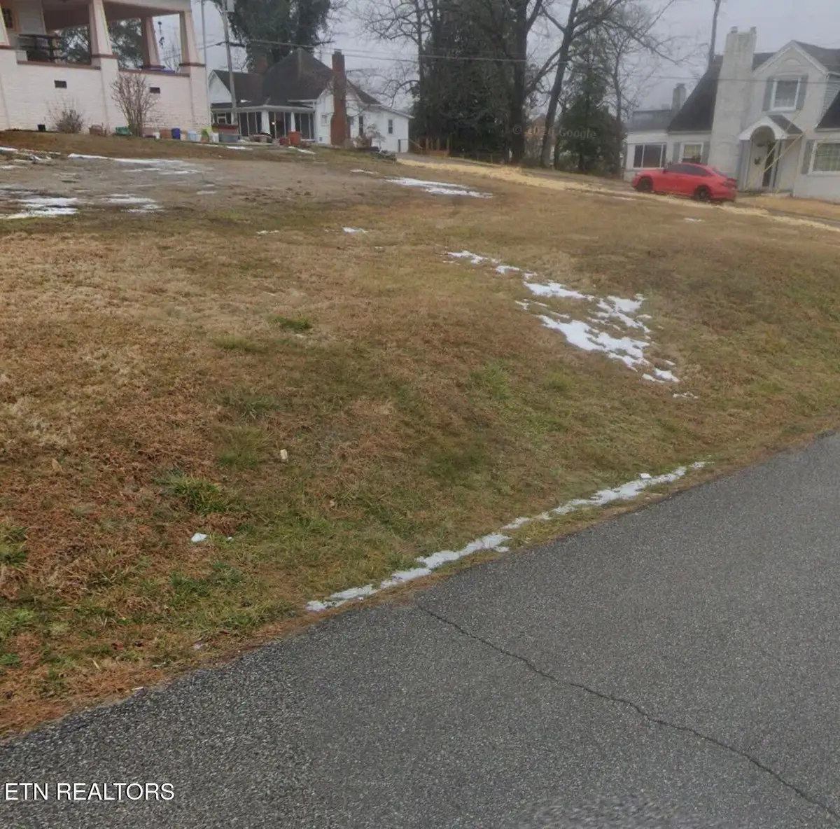 105 W Ash St, Lafollette, TN 37766 - #1