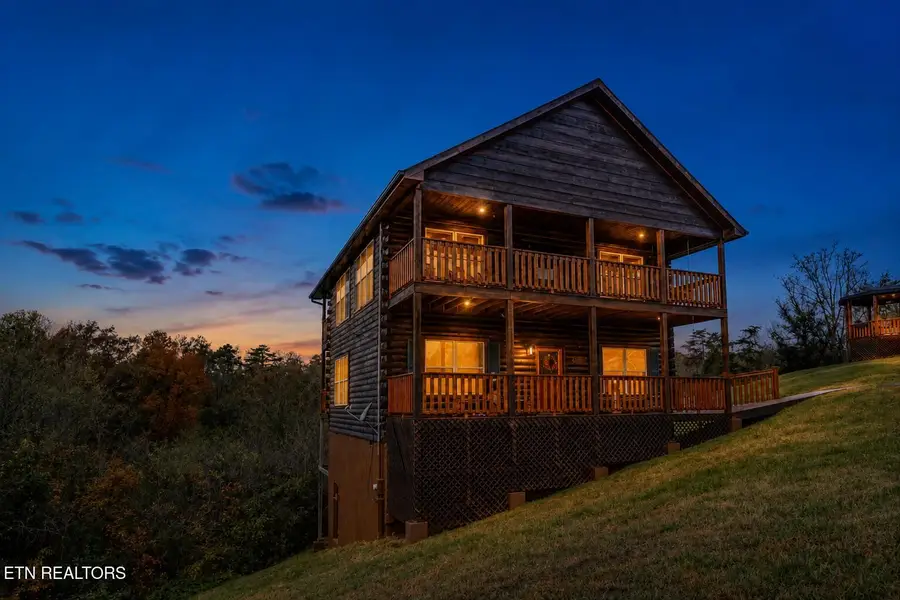 339 Oak Lake Drive, Sevierville, TN 37876 - #2