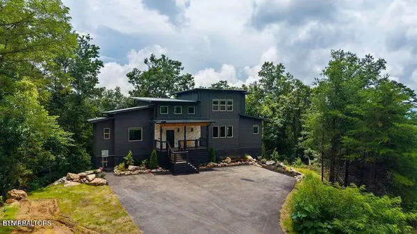 1870 Mountain Ash Way, Sevierville, TN 37876