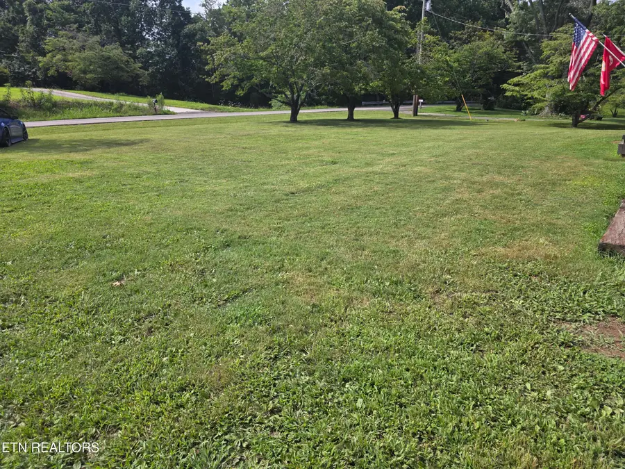 1283 Laurel Rd, Clinton, TN 37716 - #3
