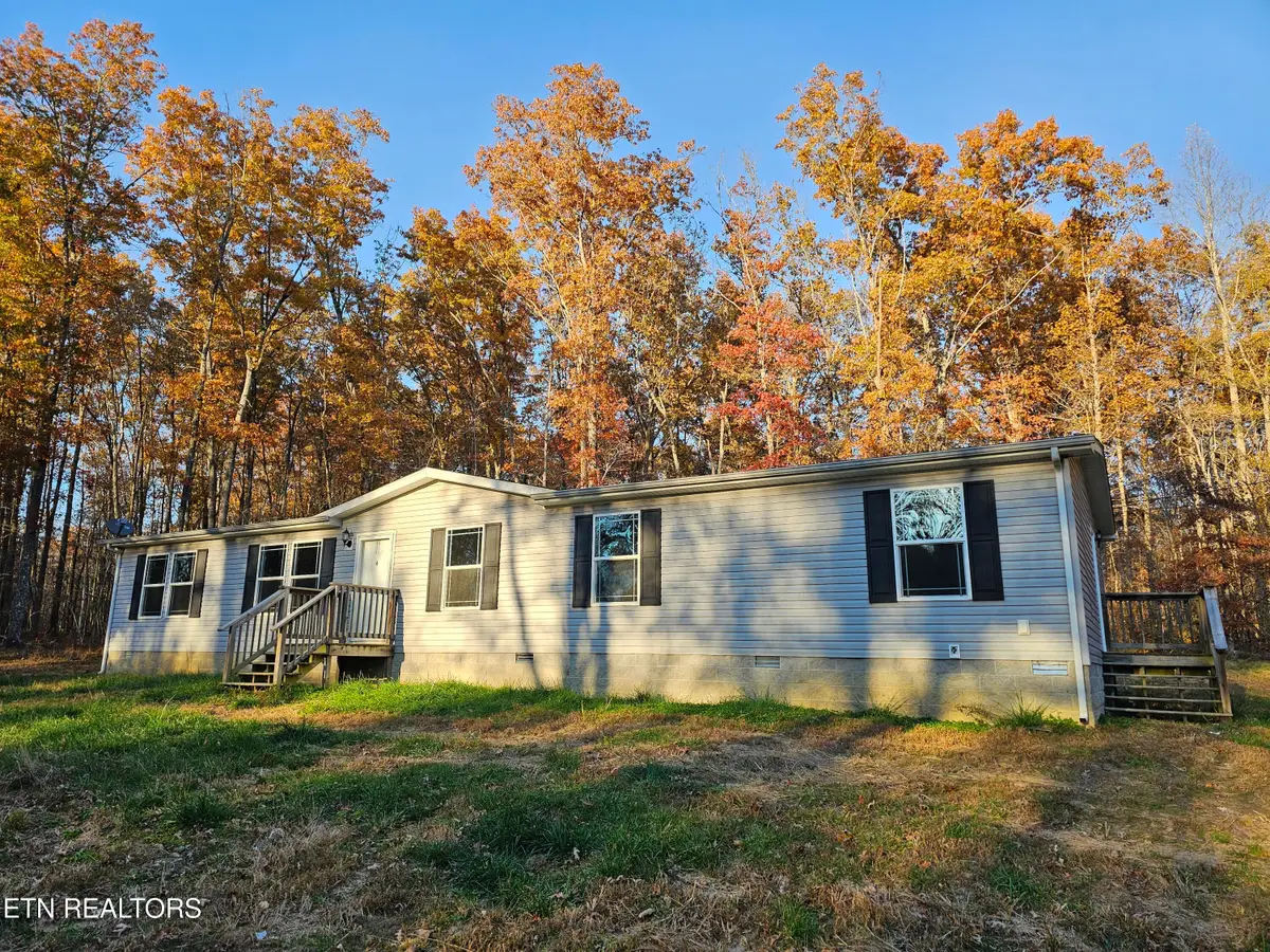 196 Red Hill Rd, Sunbright, TN 37872 - #1