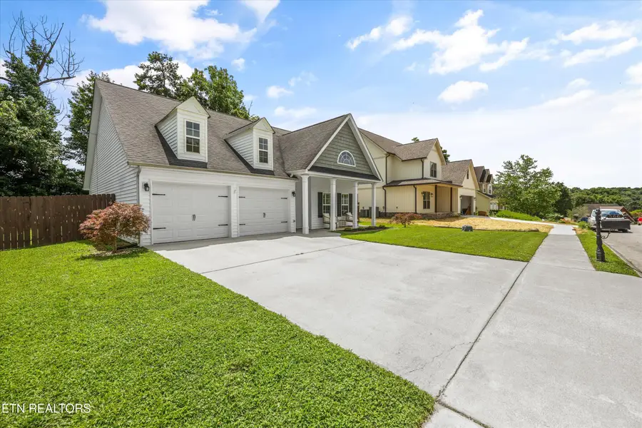 566 Hillside Lane, Lenoir City, TN 37771 - #2