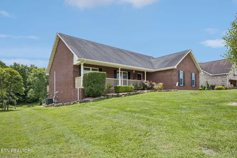 380 Willingham Drive, Lenoir City, TN 37771 - #2