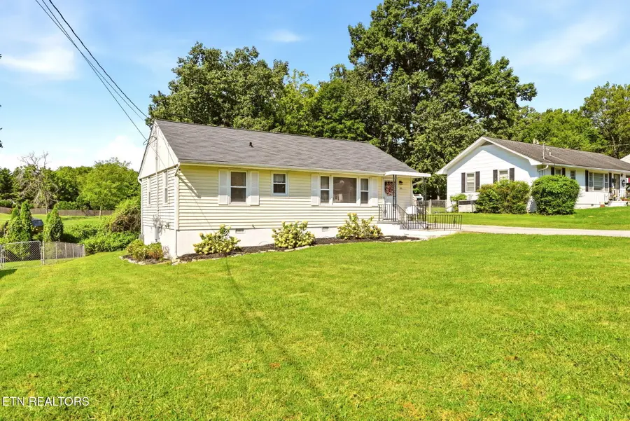 309 Cross St, Clinton, TN 37716 - #3