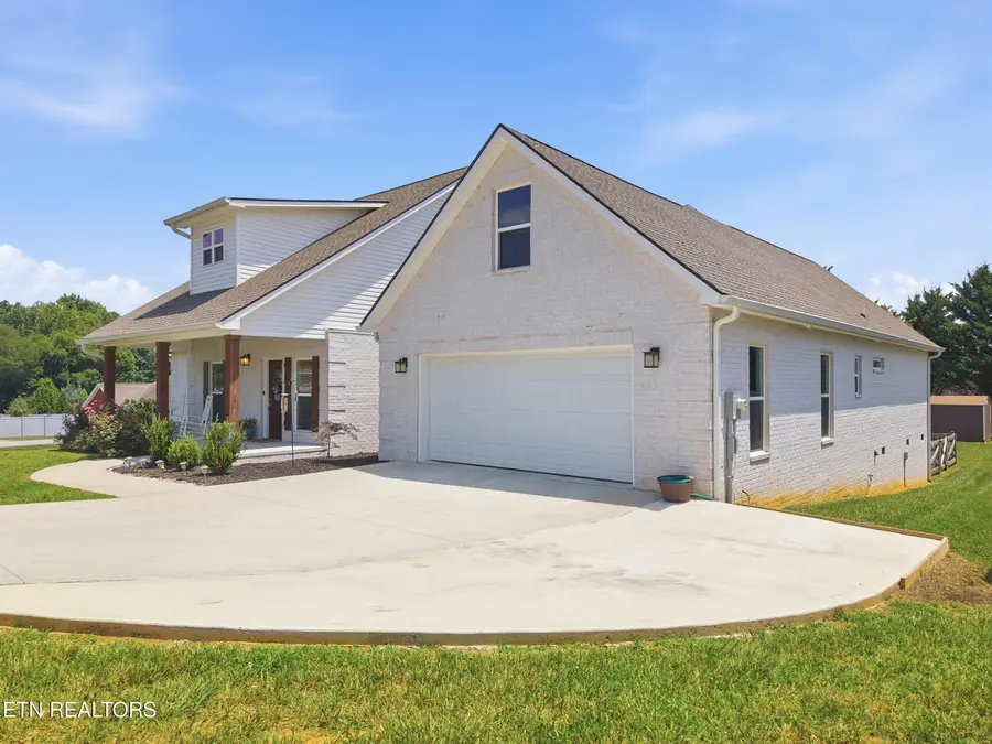 1220 Houston Springs Rd, Greenback, TN 37742 - #3