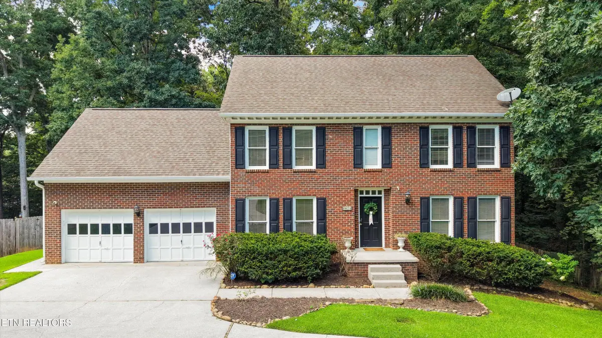 8621 Nubbin Ridge Rd, Knoxville, TN 37923 - #1