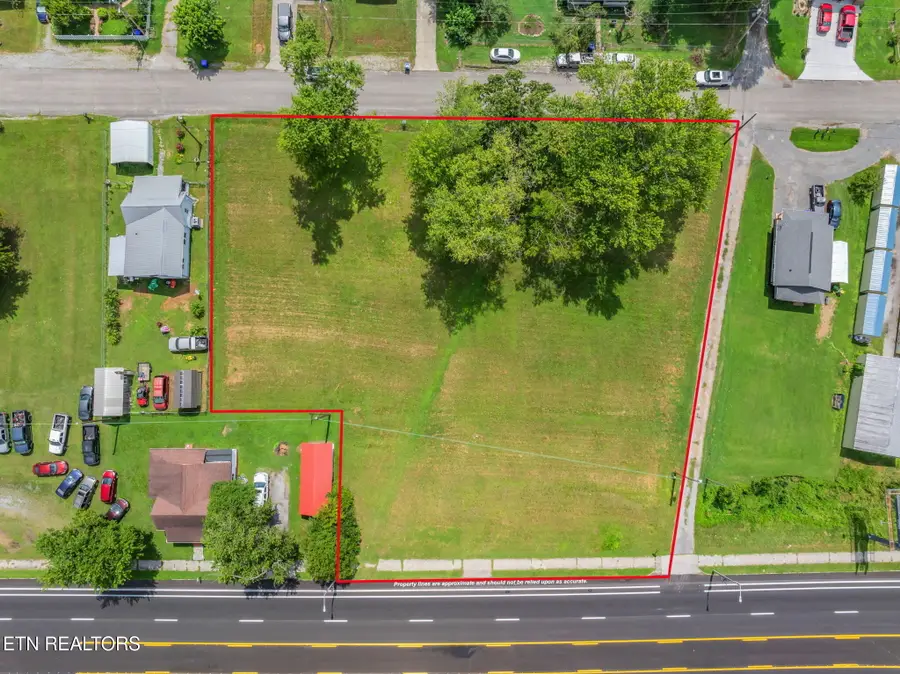 706 N Gateway Ave, Rockwood, TN 37854 - #3
