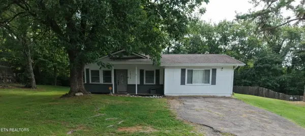 1612 Bradshaw Garden Rd, Knoxville, TN 37912