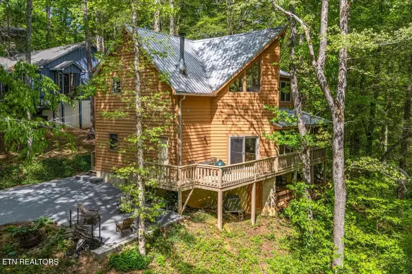 102 Cutter Gap Rd, Townsend, TN 37882