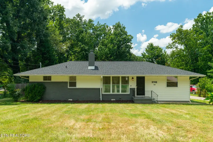 5705 Wassman Rd, Knoxville, TN 37912 - #2