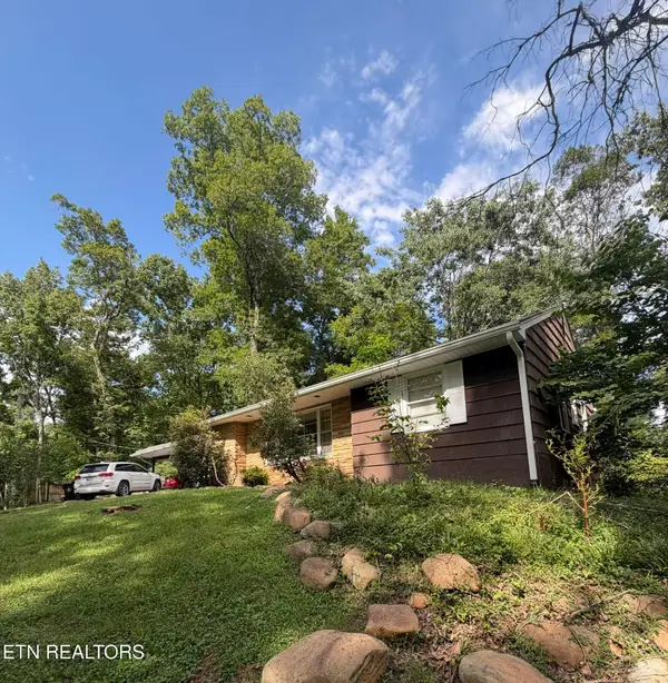 5704 Rockhaven Rd, Knoxville, TN 37920