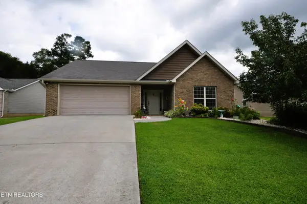 6880 Harvest Grove Lane, Knoxville, TN 37918