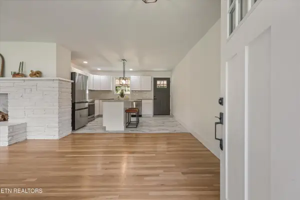 5728 Kentwood Rd, Knoxville, TN 37912