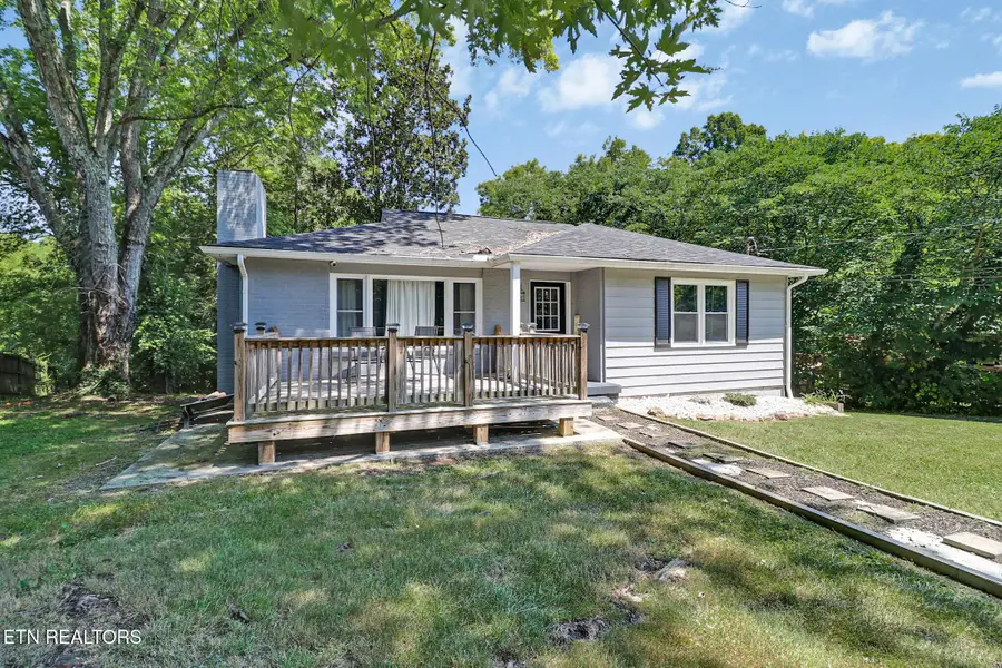 618 E Ridgecrest Drive, Kingston, TN 37763 - #3