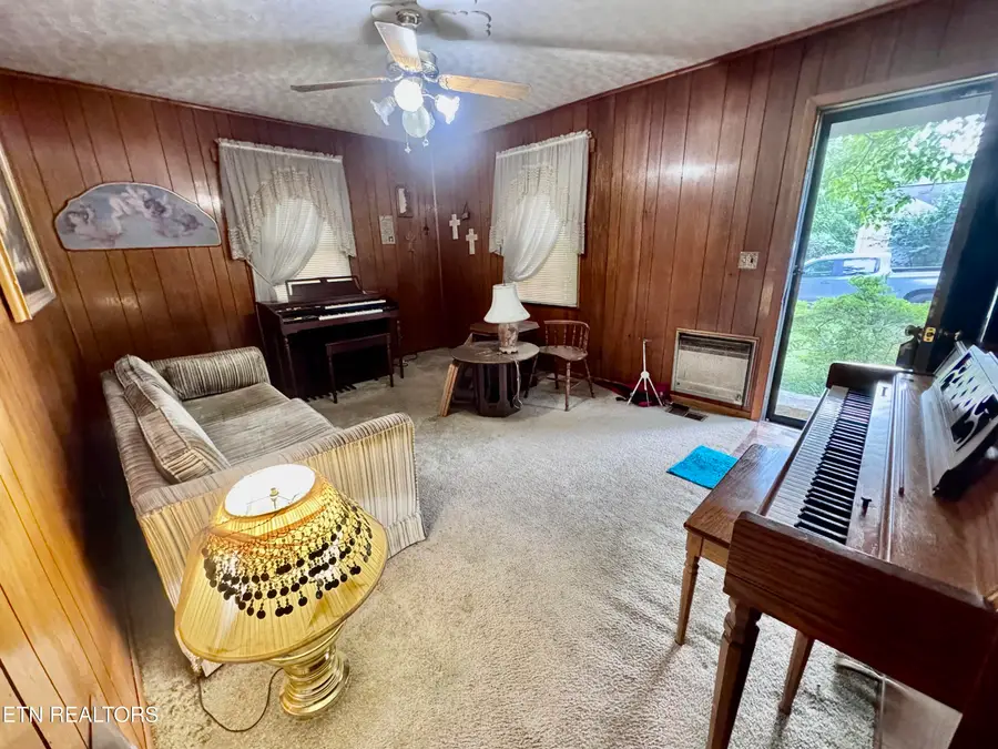 2318 Boxwood Lane, Knoxville, TN 37917 - #2