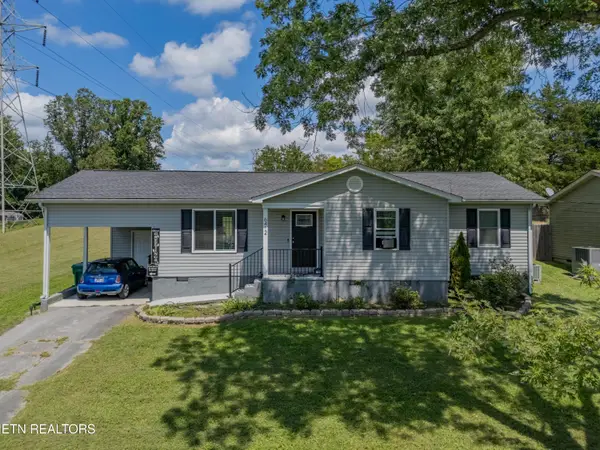6412 Walnut Breeze Lane, Knoxville, TN 37918