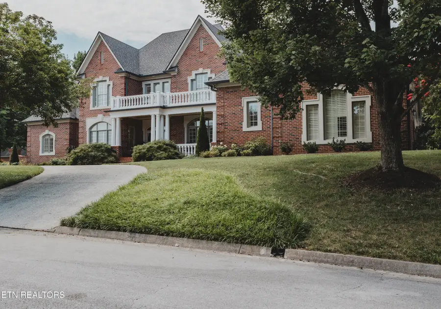1633 Wembley Hills Rd, Knoxville, TN 37922 - #2