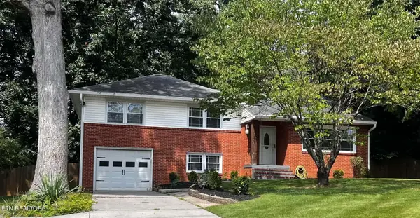 3207 Hazelwood Rd, Knoxville, TN 37921