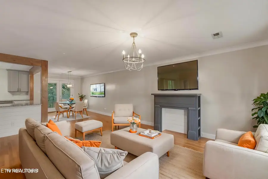 3207 Hazelwood Rd, Knoxville, TN 37921 - #3