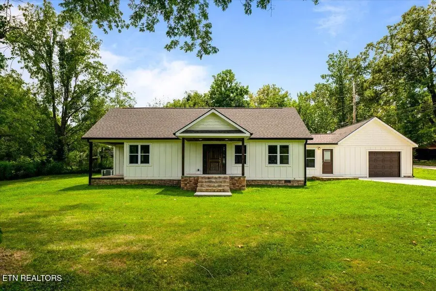 216 Lafayette St, Oneida, TN 37841 - #2