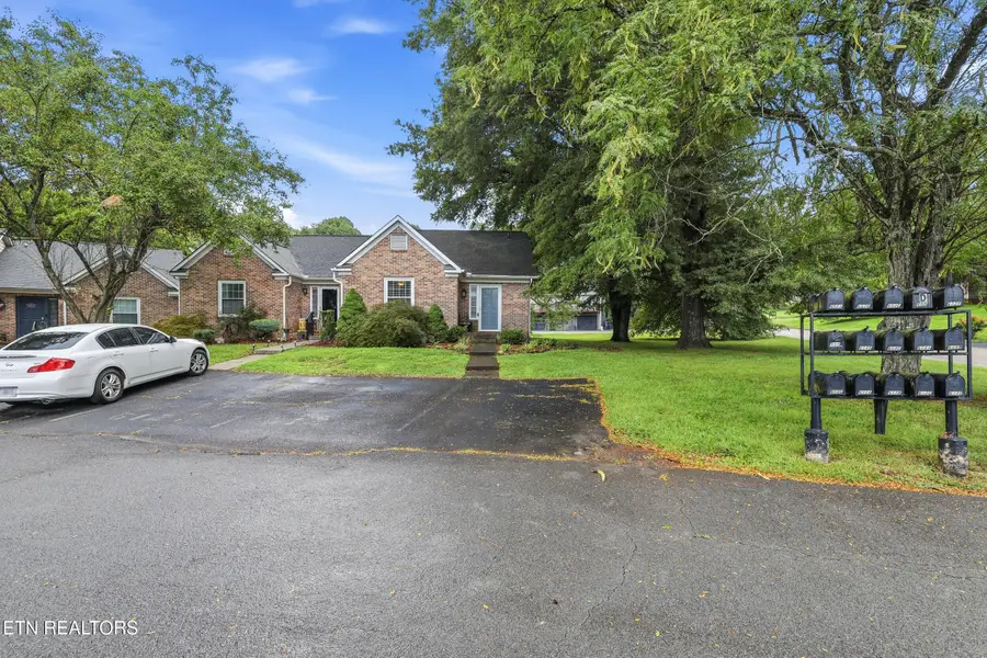 612 Idlewood Lane #Apt. D, Knoxville, TN 37923 - #3