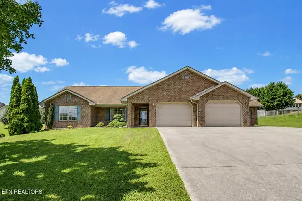 1251 Stewart St, Sevierville, TN 37876