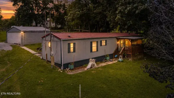 166 Andrew Lane, Jacksboro, TN 37757