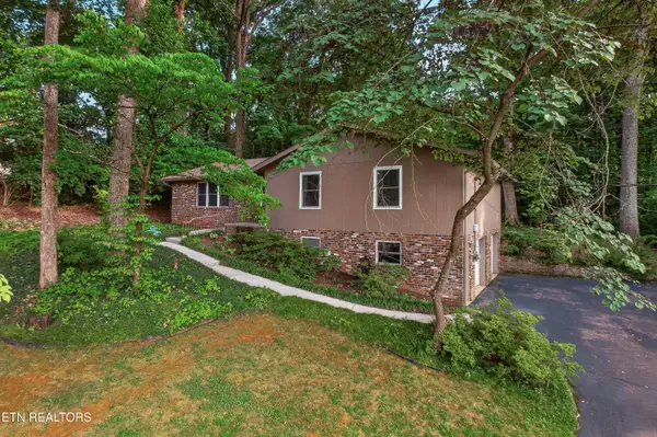 6933 Riverwood Drive, Knoxville, TN 37920