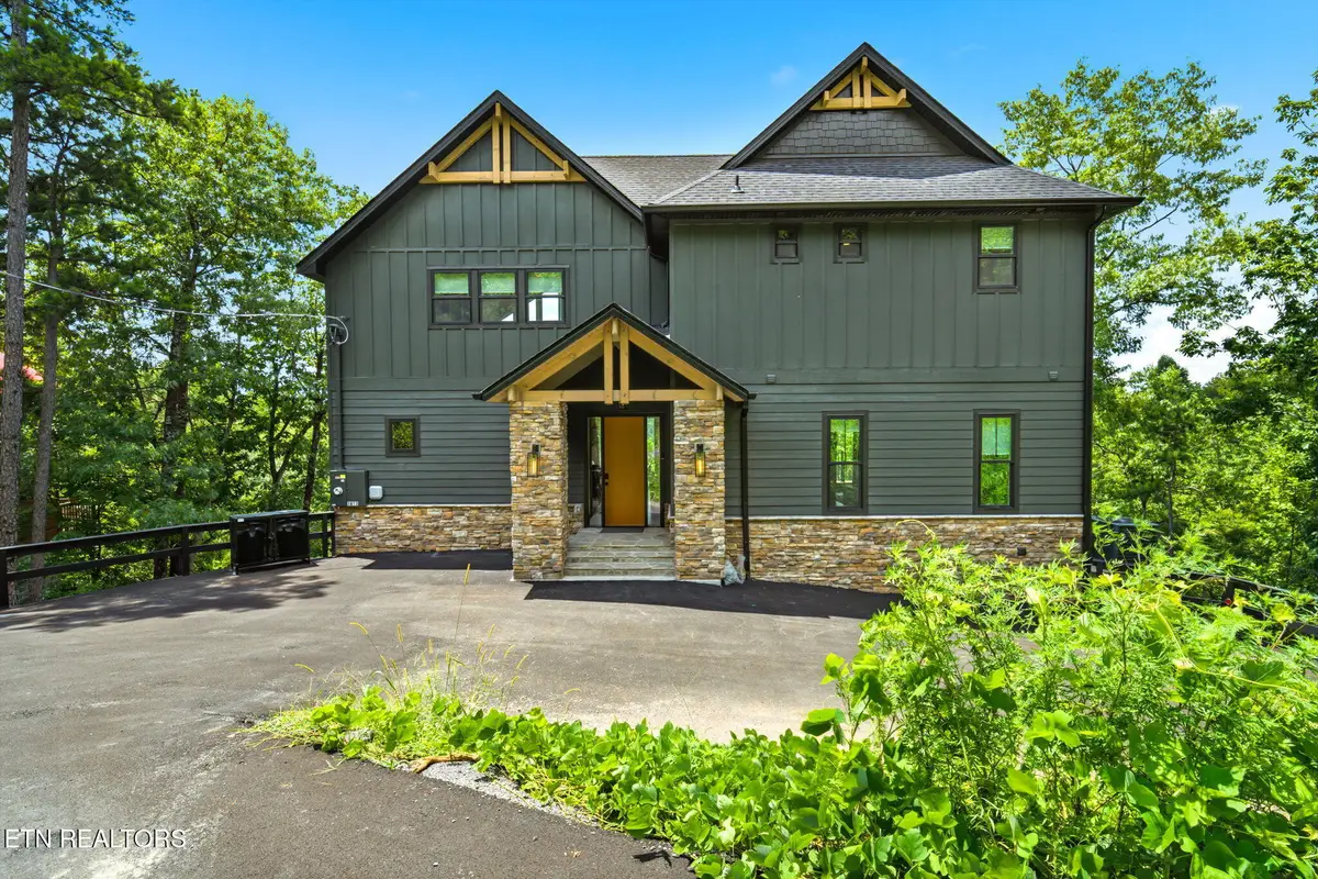 1813 Red Bone Way, Sevierville, TN 37876 - #1