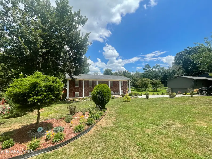 212 Cogdill Rd, Knoxville, TN 37922 - #2