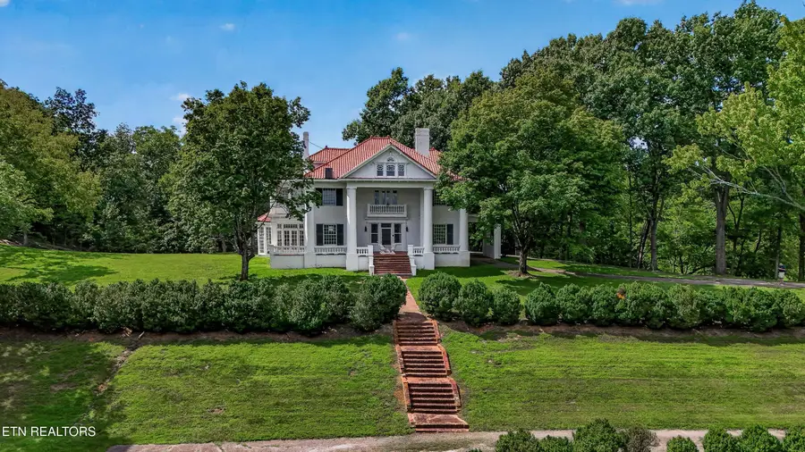 412 S Main St, Greeneville, TN 37743 - #2